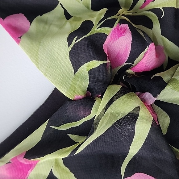 Host Pick! Vintage Laura Petites Floral Midi Flutter Sleeve Dress - Picture 9 of 10